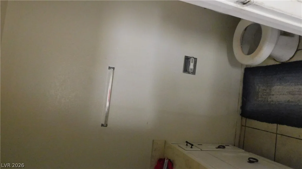 6333 Washington, Las Vegas, NV 89107