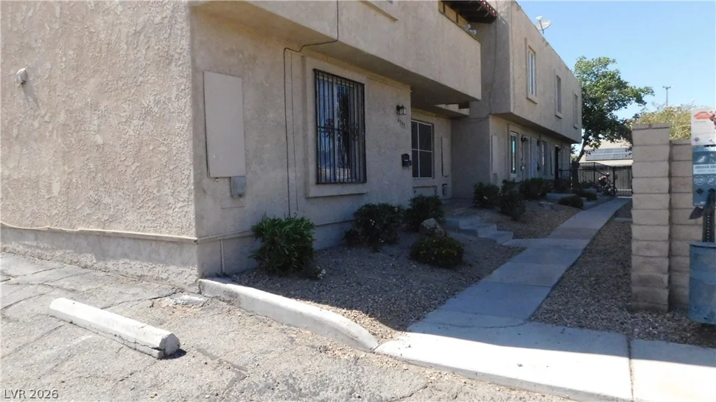 6333 Washington, Las Vegas, NV 89107