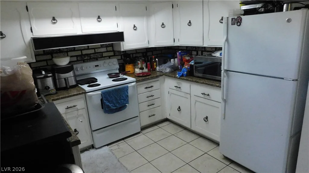 6333 Washington, Las Vegas, NV 89107