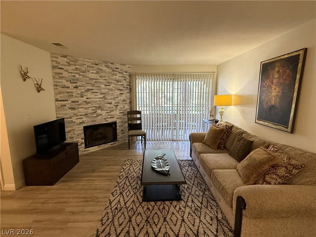 2200 FORT APACHE, Las Vegas, NV 89117