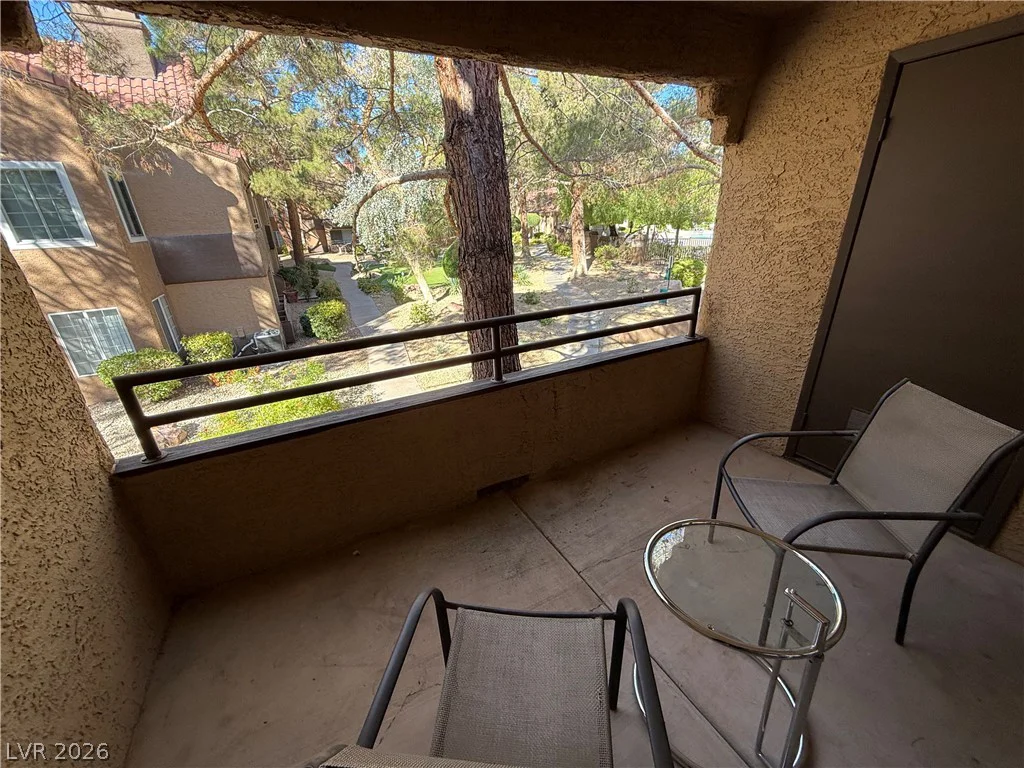 2200 FORT APACHE, Las Vegas, NV 89117