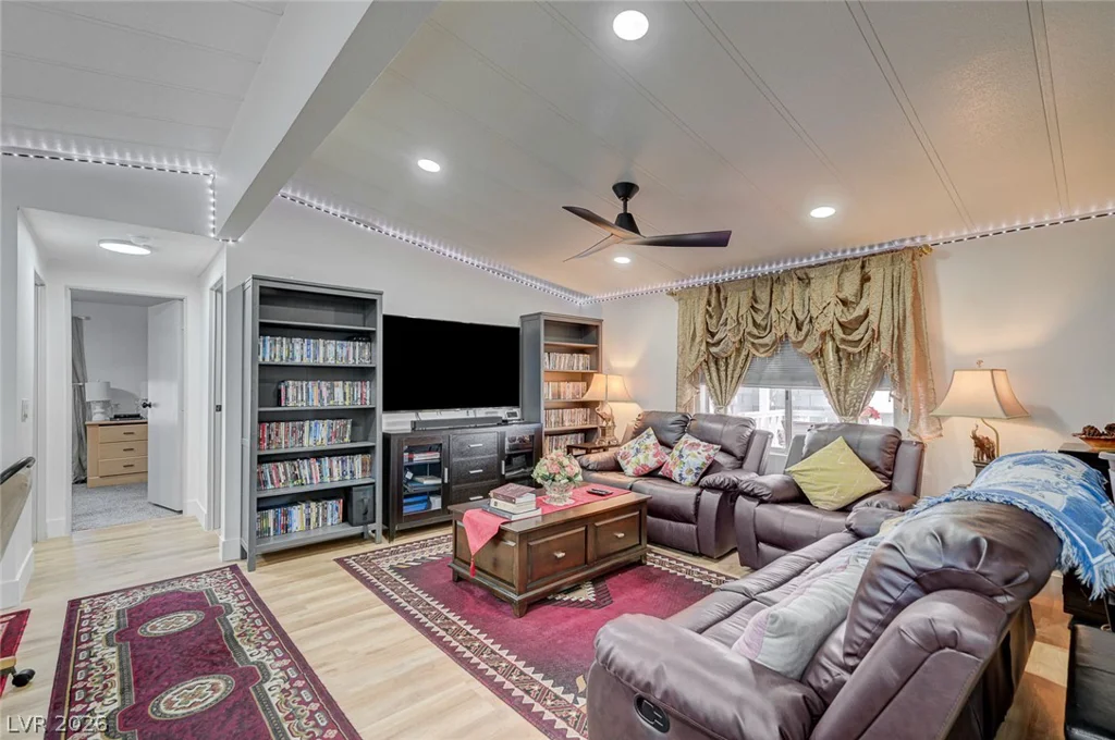 3188 Gavilan, Las Vegas, NV 89122