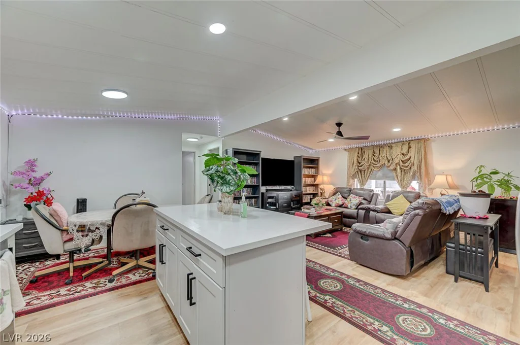 3188 Gavilan, Las Vegas, NV 89122
