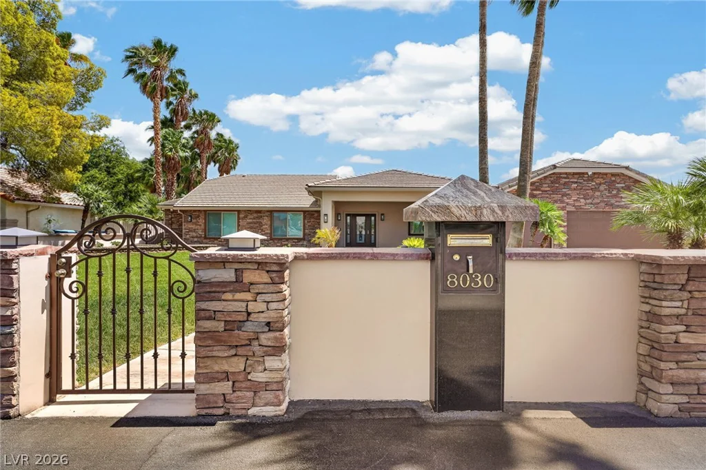 8030 La Cienega, Las Vegas, NV 89123