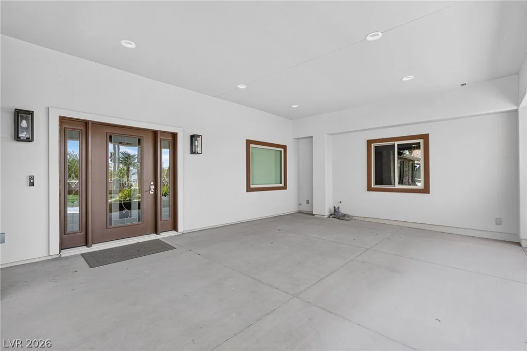 8030 La Cienega, Las Vegas, NV 89123
