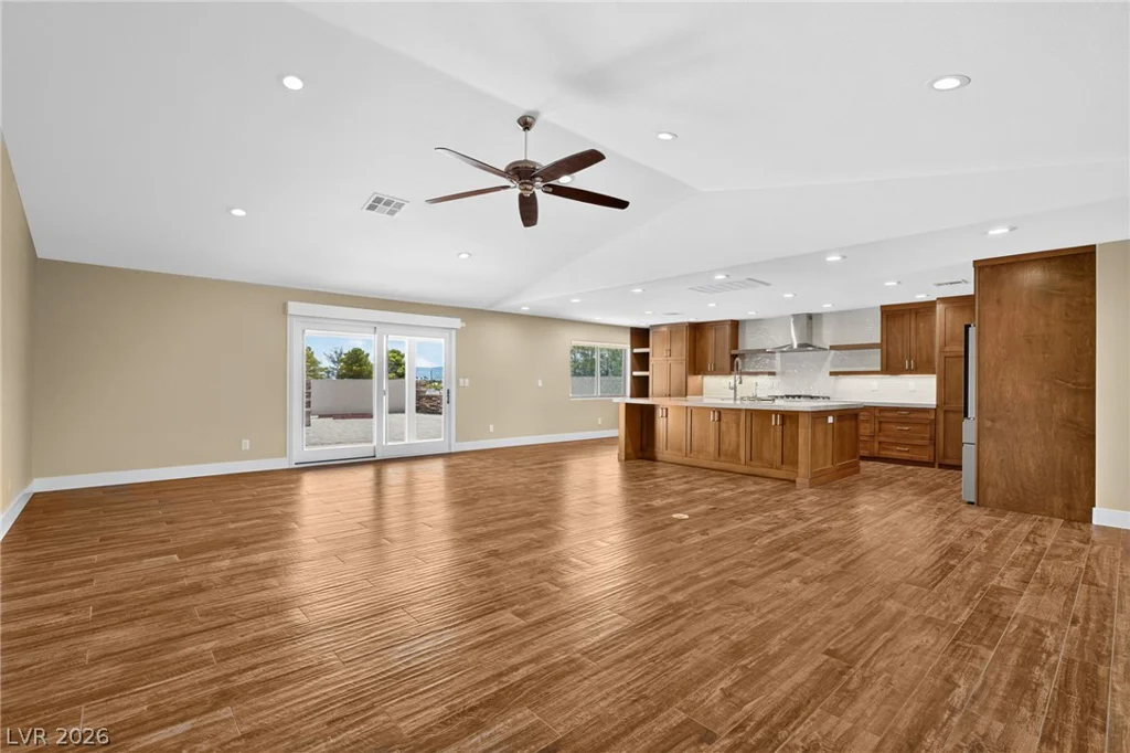 8030 La Cienega, Las Vegas, NV 89123