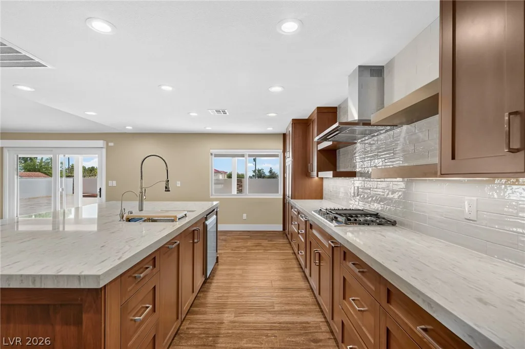 8030 La Cienega, Las Vegas, NV 89123