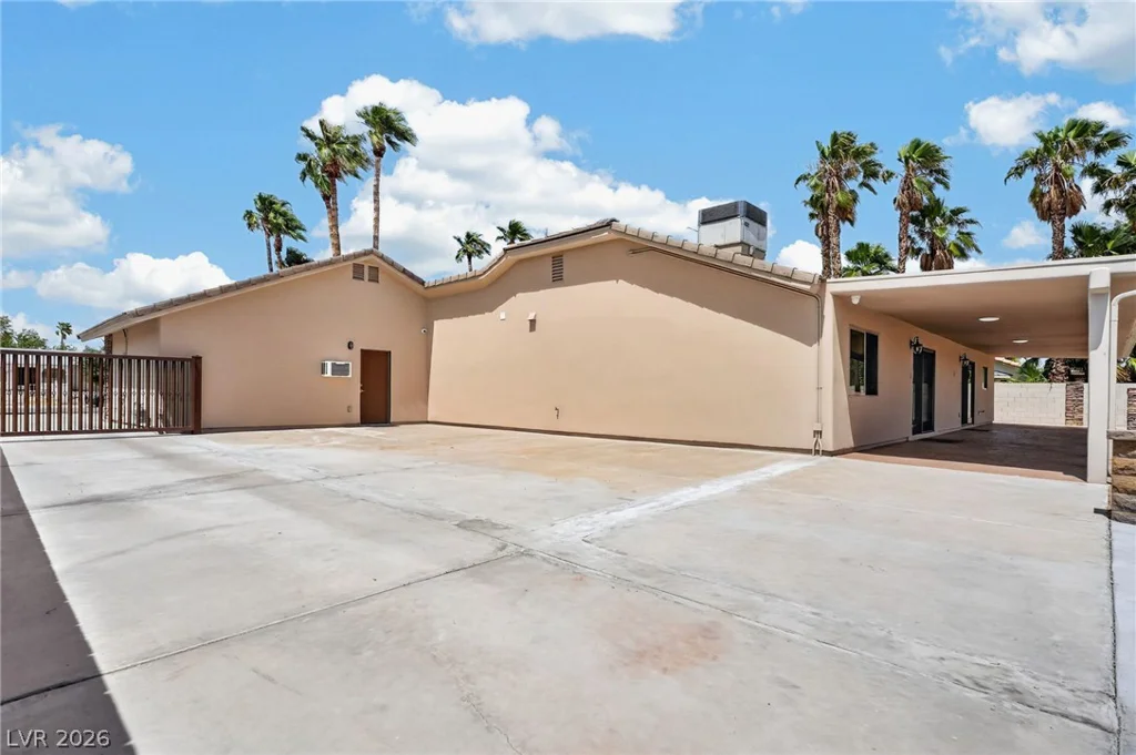 8030 La Cienega, Las Vegas, NV 89123