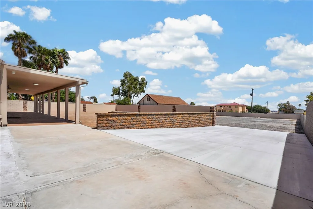 8030 La Cienega, Las Vegas, NV 89123