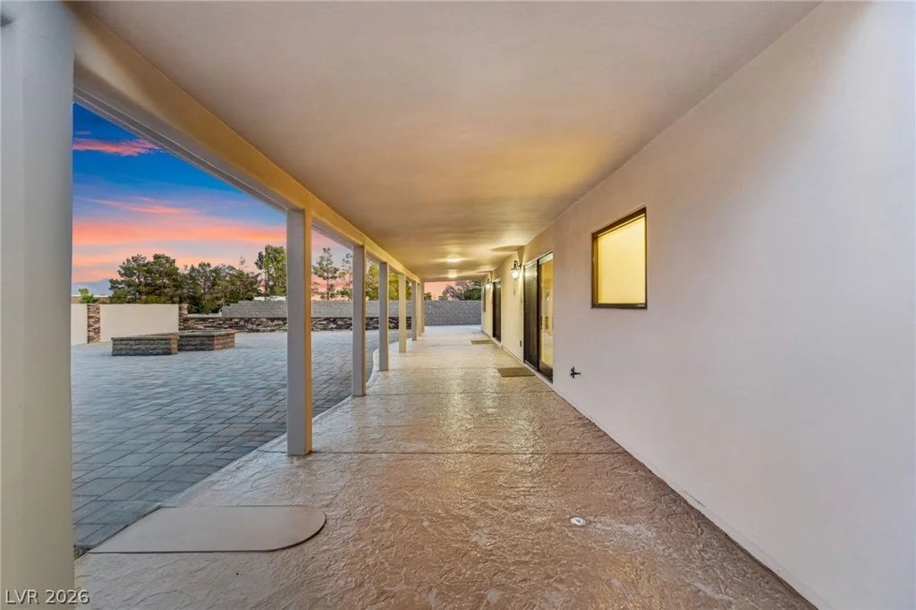 8030 La Cienega, Las Vegas, NV 89123