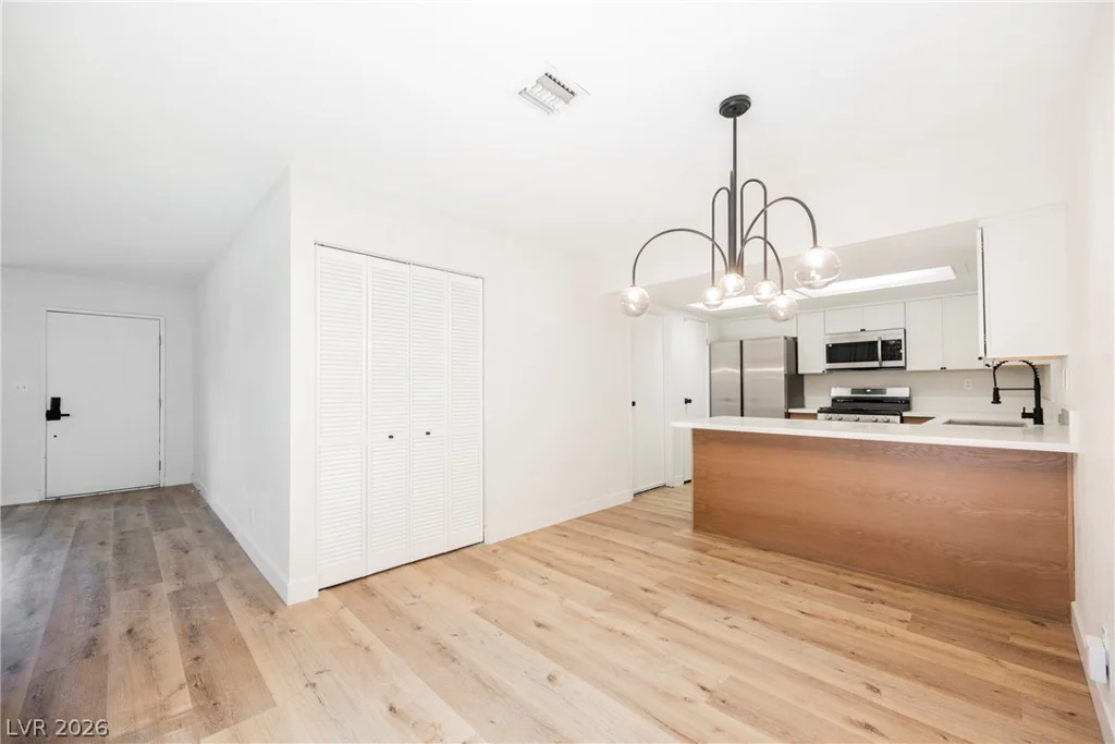 501 Buttonwood, Las Vegas, NV 89107