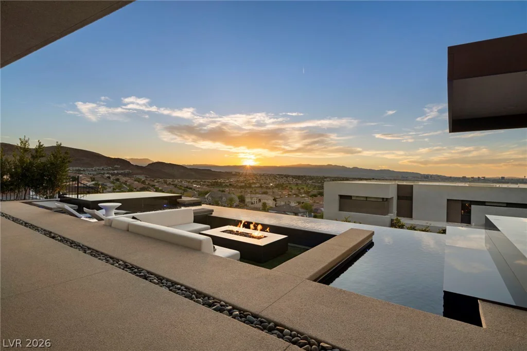 805 Dragons Eye, Henderson, NV 89012