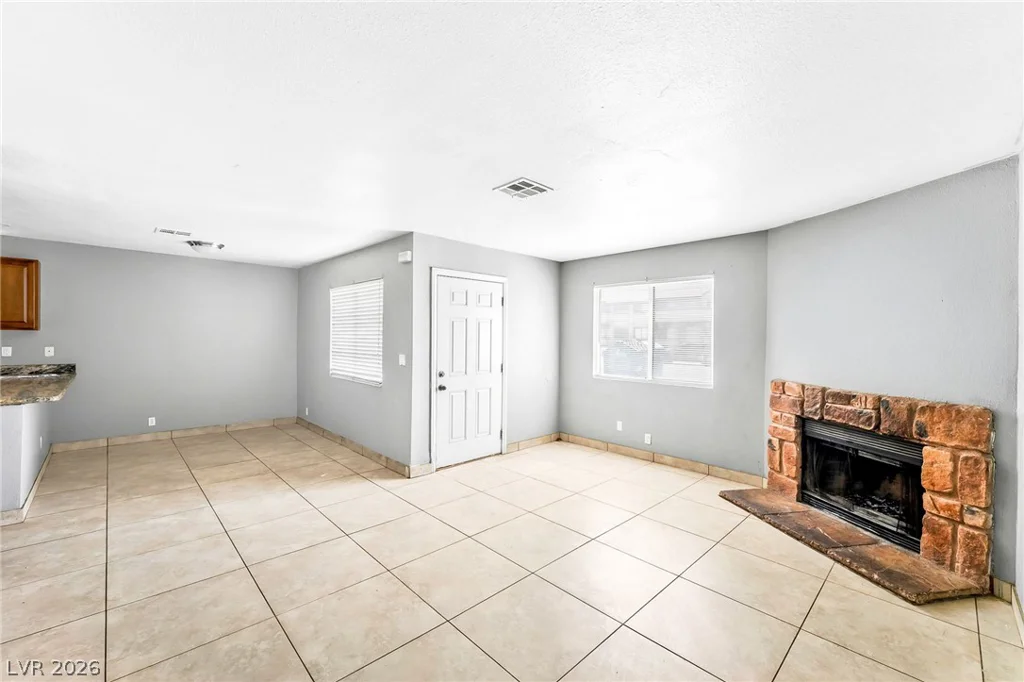 6914 Appleton, Las Vegas, NV 89156