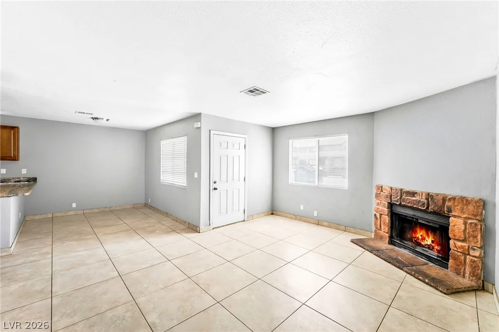 6914 Appleton, Las Vegas, NV 89156