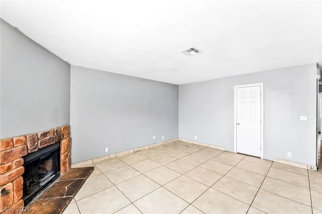 6914 Appleton, Las Vegas, NV 89156