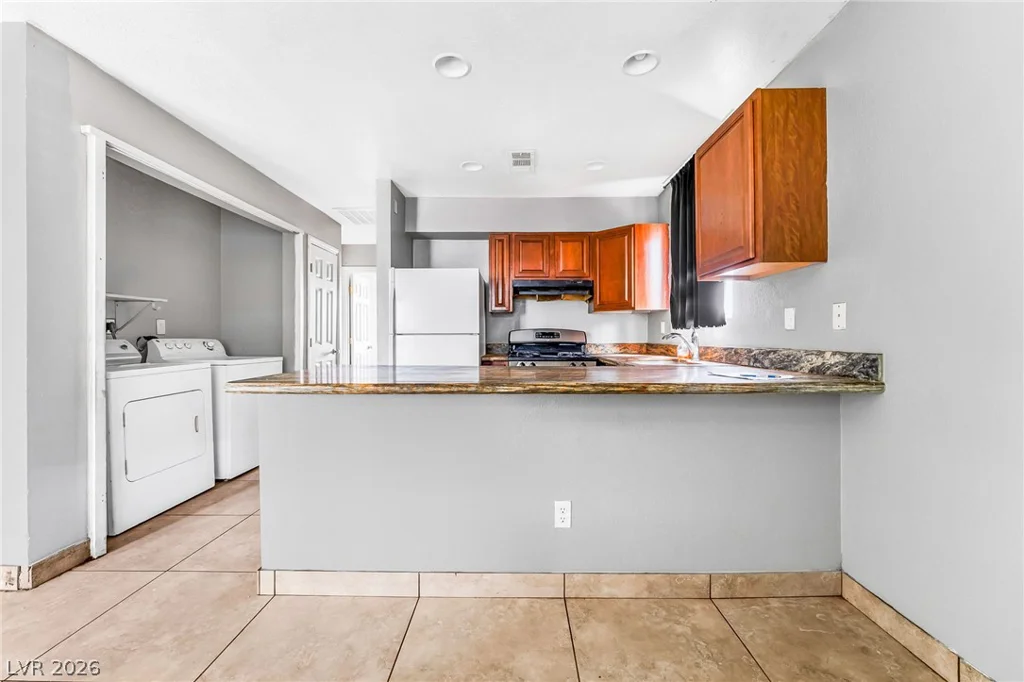 6914 Appleton, Las Vegas, NV 89156