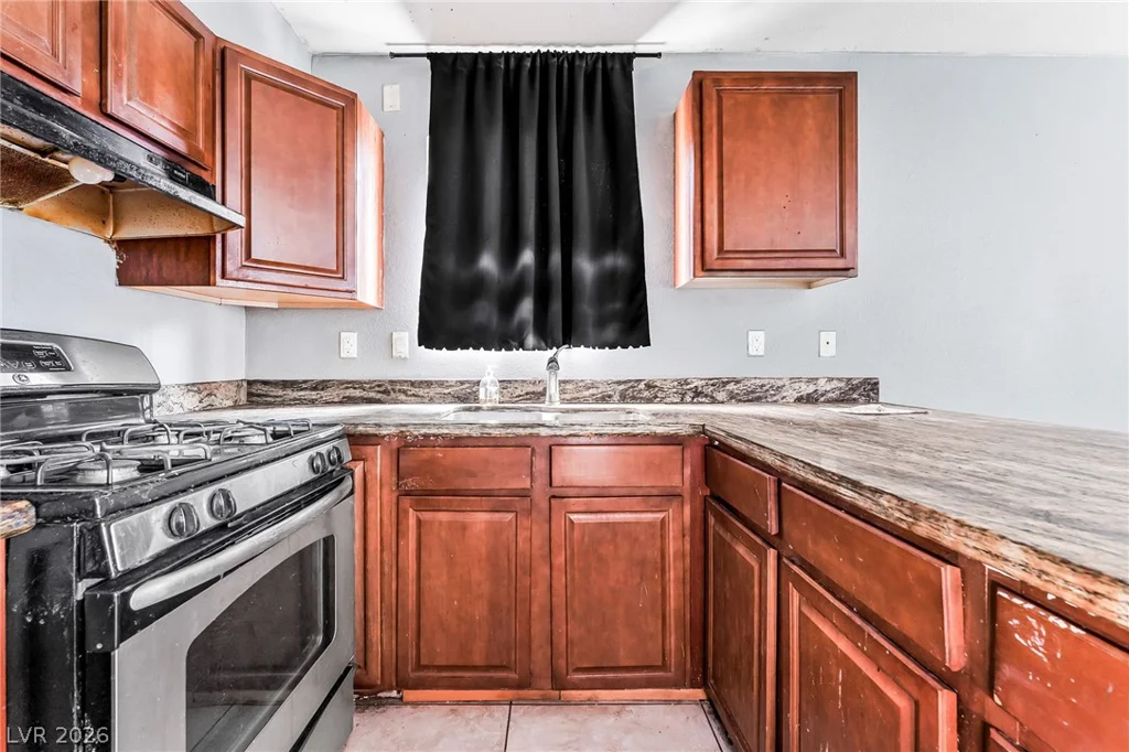 6914 Appleton, Las Vegas, NV 89156