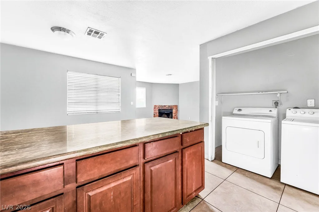 6914 Appleton, Las Vegas, NV 89156