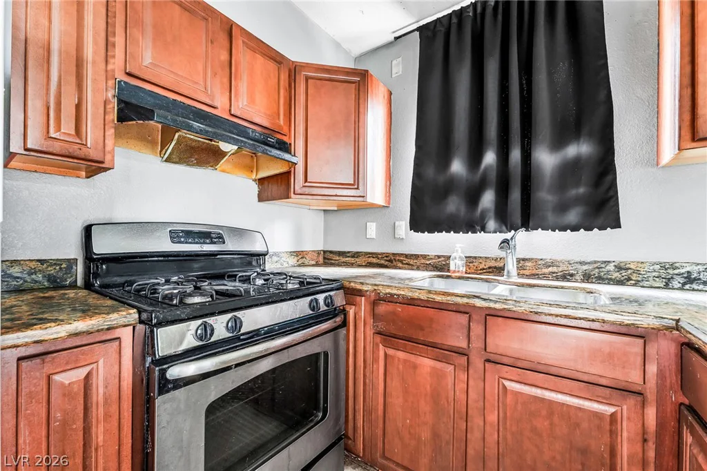 6914 Appleton, Las Vegas, NV 89156