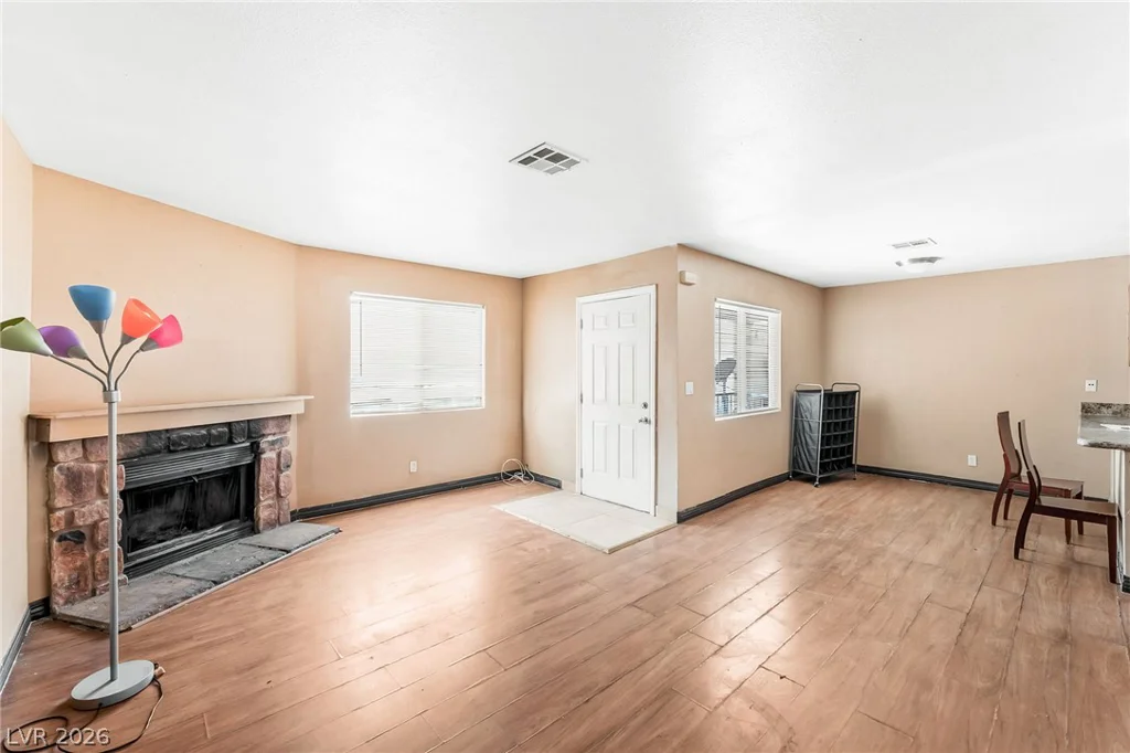 6914 Appleton, Las Vegas, NV 89156