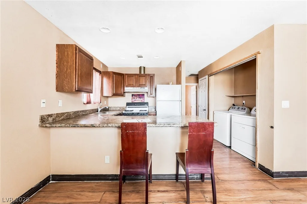 6914 Appleton, Las Vegas, NV 89156