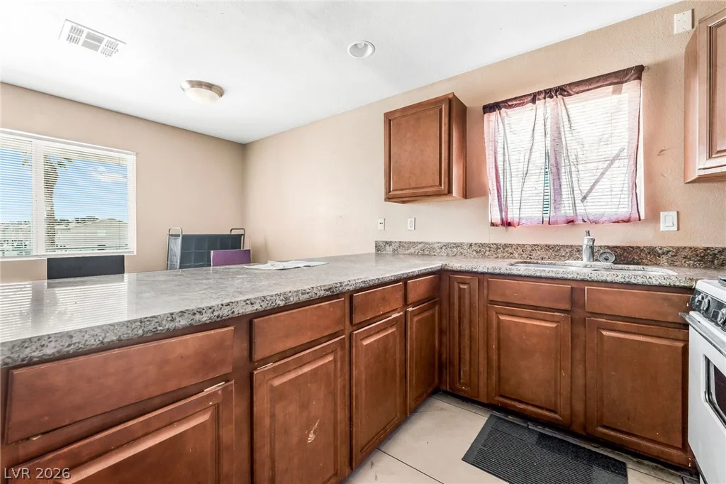 6914 Appleton, Las Vegas, NV 89156