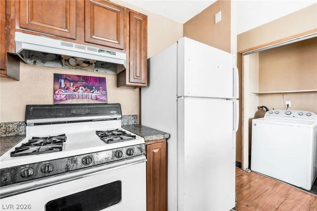 6914 Appleton, Las Vegas, NV 89156
