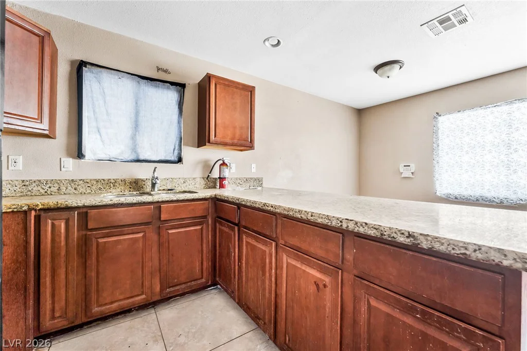 6914 Appleton, Las Vegas, NV 89156