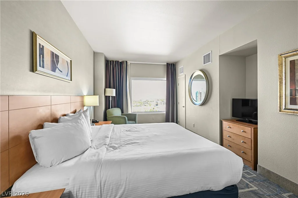 211 Flamingo, Las Vegas, NV 89169