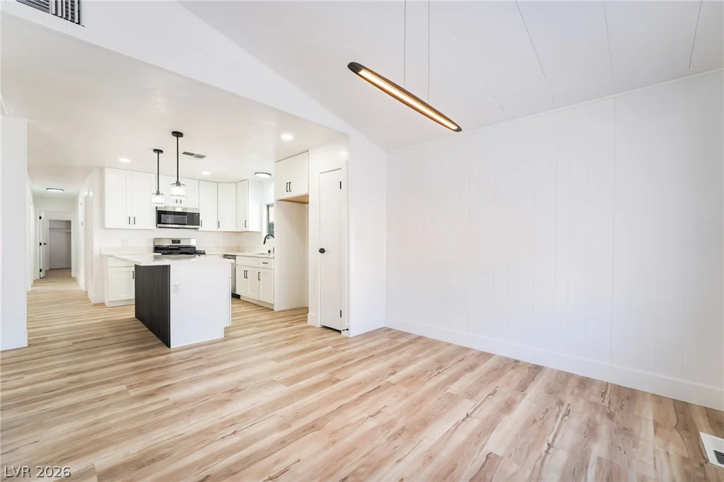 3369 Katmai, Las Vegas, NV 89122