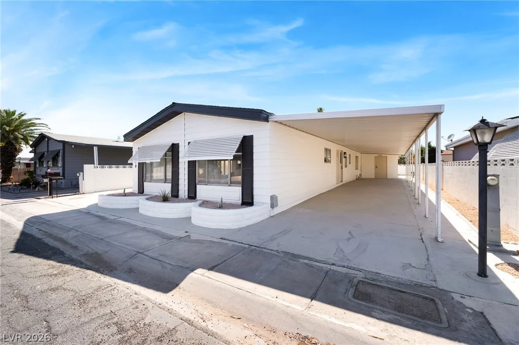 3369 Katmai, Las Vegas, NV 89122