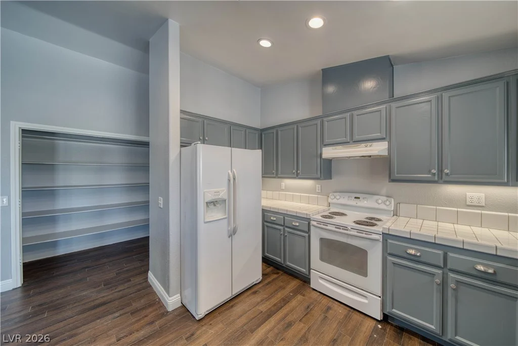3110 Oakridge, Pahrump, NV 89048