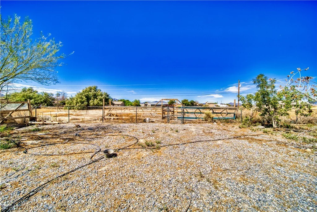 3110 Oakridge, Pahrump, NV 89048
