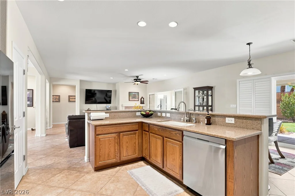 2116 Waterton Rivers, Henderson, NV 89044