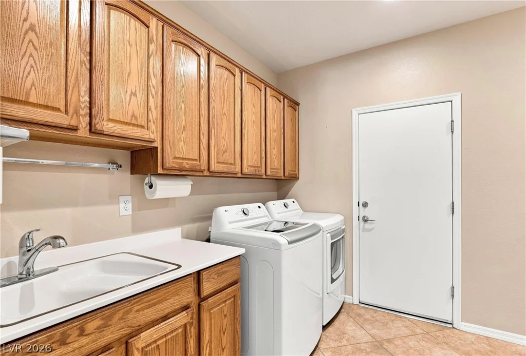 2116 Waterton Rivers, Henderson, NV 89044