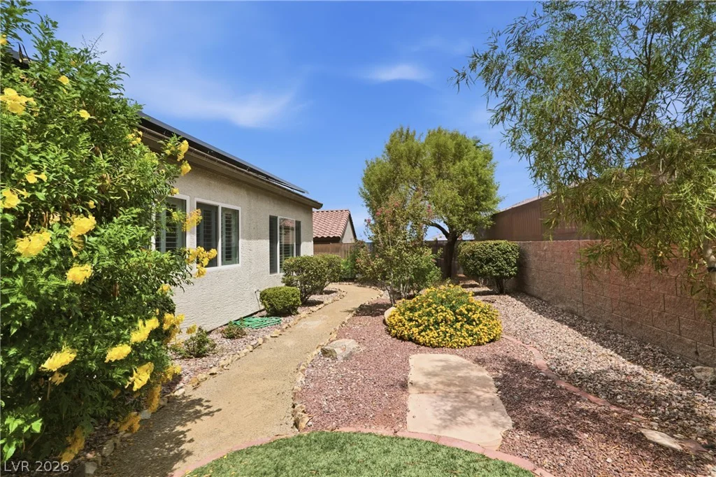 2116 Waterton Rivers, Henderson, NV 89044