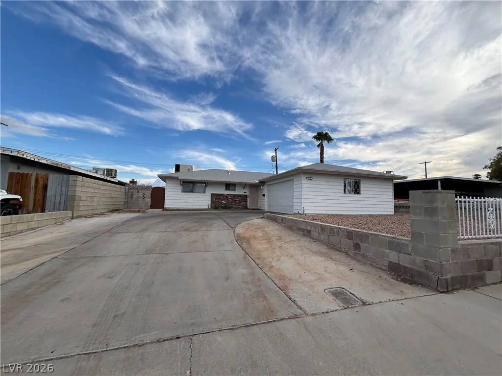 6325 ELTON, Las Vegas, NV 89107