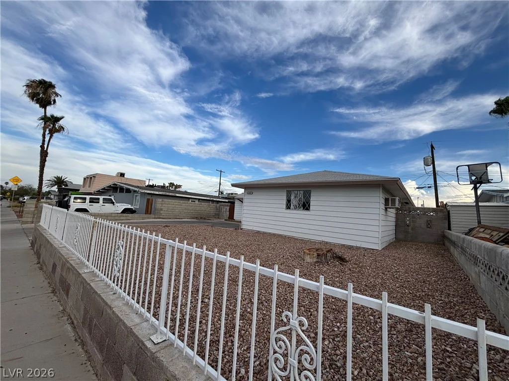 6325 ELTON, Las Vegas, NV 89107