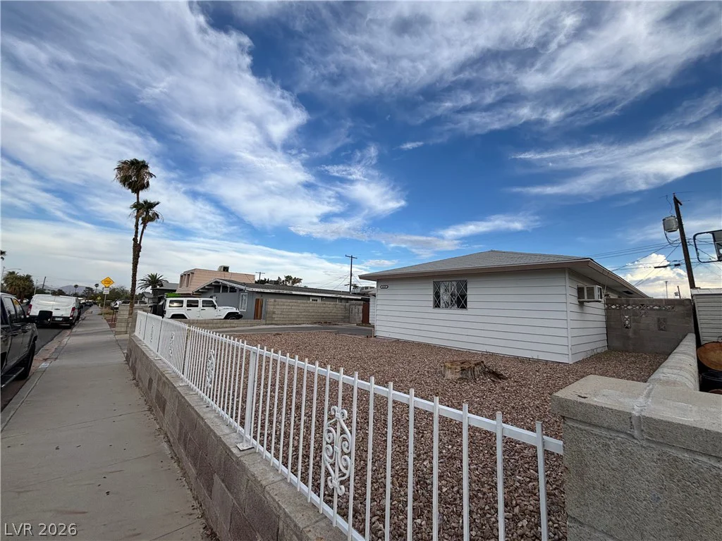 6325 ELTON, Las Vegas, NV 89107