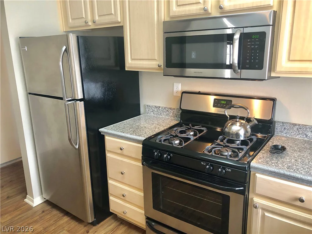 5250 RAINBOW, Las Vegas, NV 89118