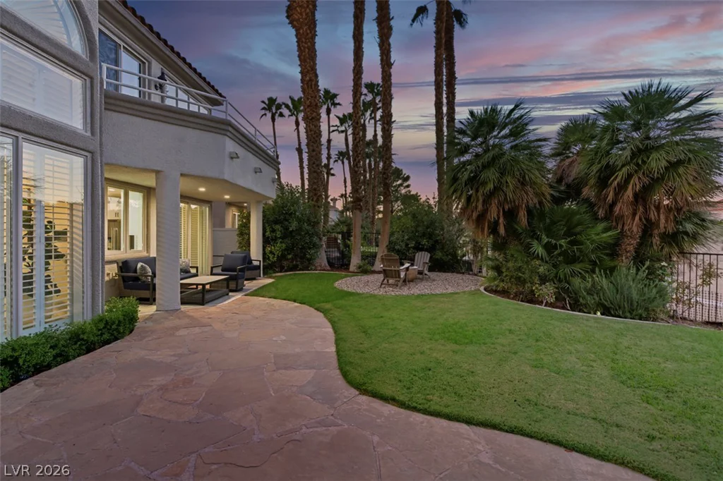 8848 Rainbow Ridge, Las Vegas, NV 89117