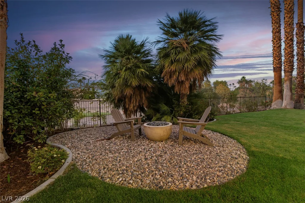 8848 Rainbow Ridge, Las Vegas, NV 89117
