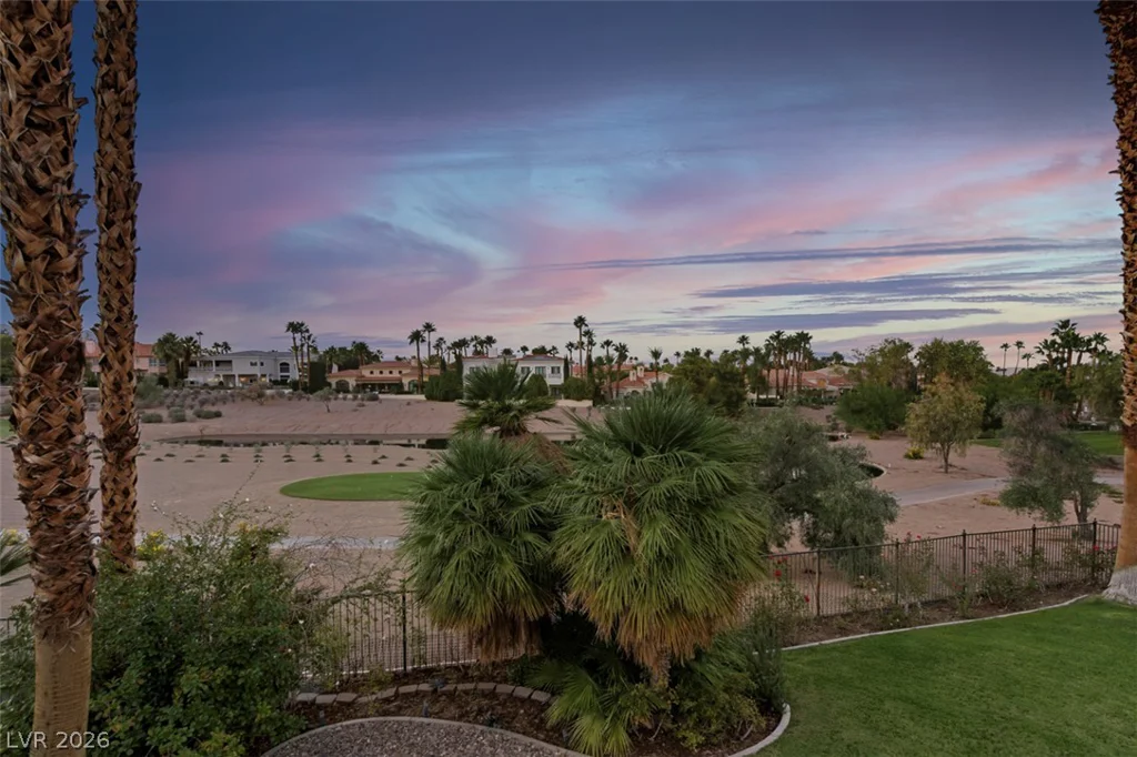 8848 Rainbow Ridge, Las Vegas, NV 89117