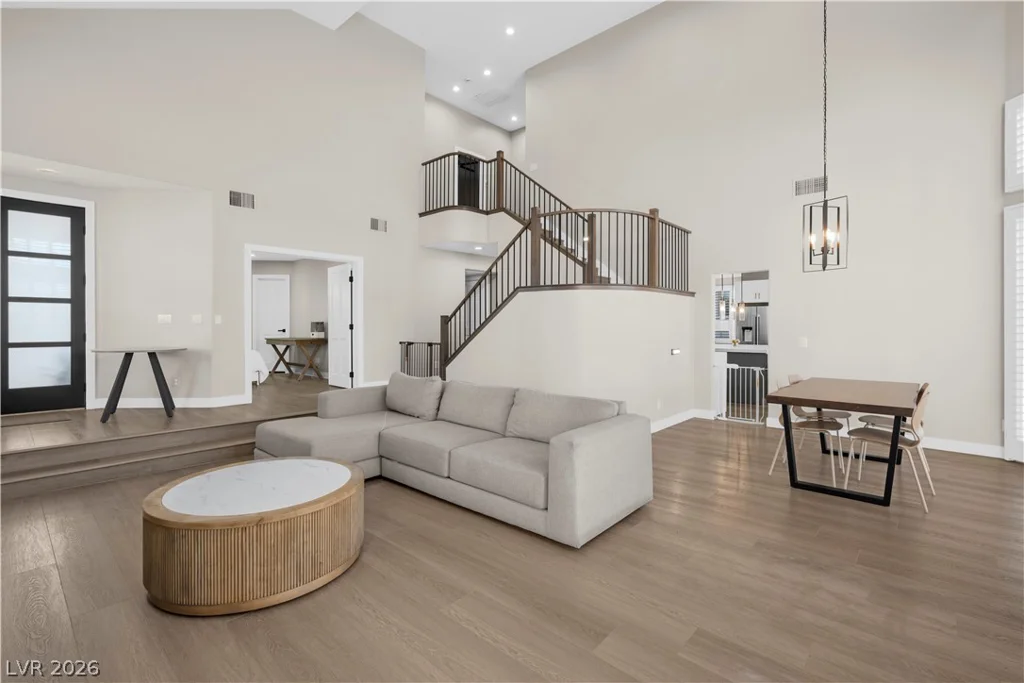 8848 Rainbow Ridge, Las Vegas, NV 89117