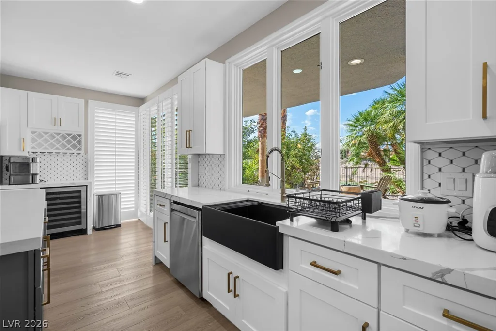 8848 Rainbow Ridge, Las Vegas, NV 89117