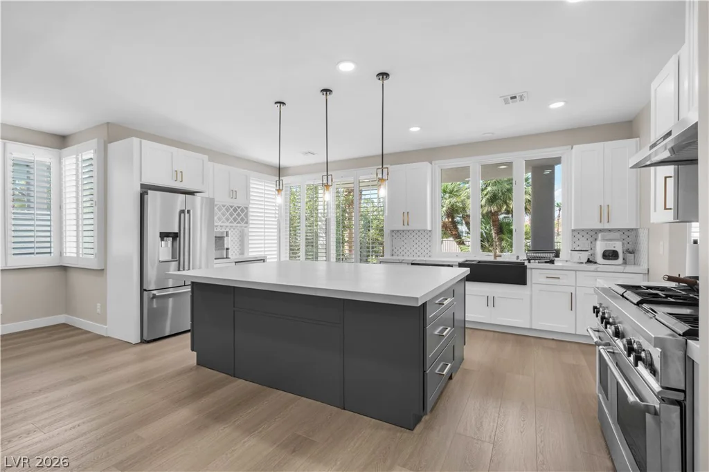 8848 Rainbow Ridge, Las Vegas, NV 89117
