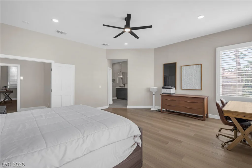 8848 Rainbow Ridge, Las Vegas, NV 89117