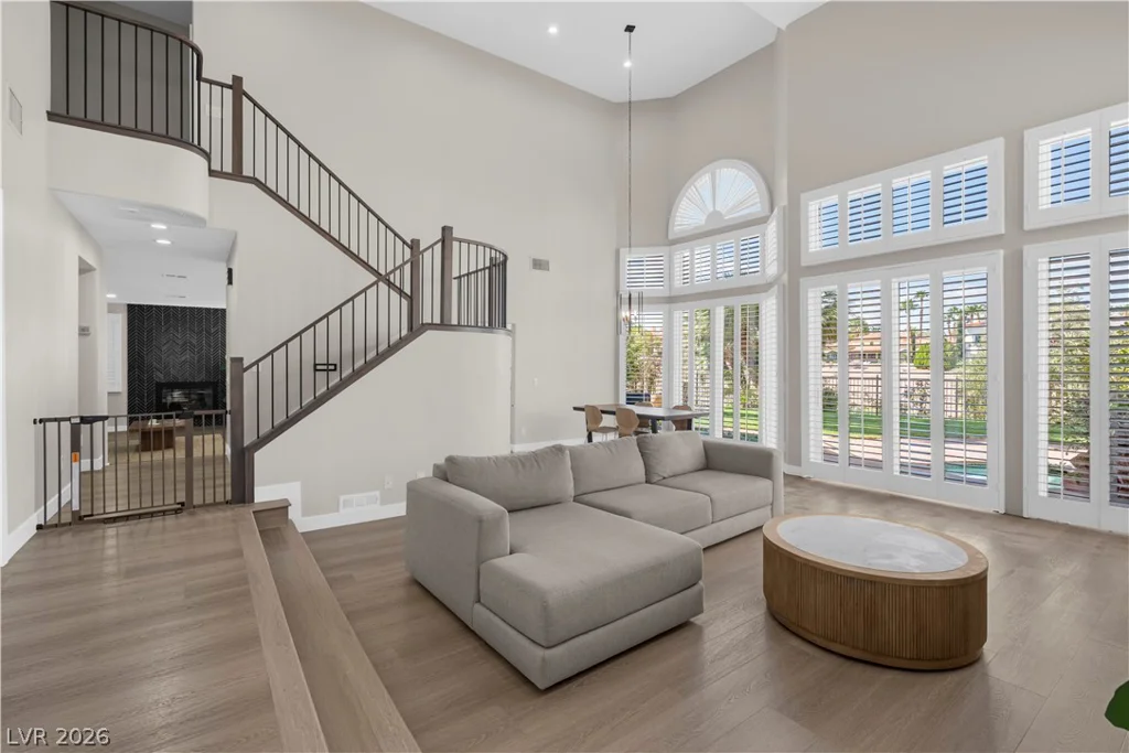 8848 Rainbow Ridge, Las Vegas, NV 89117