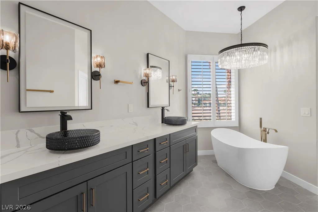 8848 Rainbow Ridge, Las Vegas, NV 89117