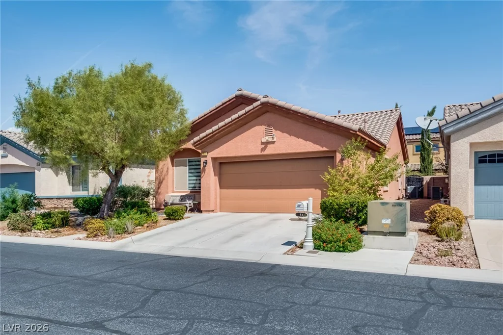 54 ISLAND COURSE, Las Vegas, NV 89148